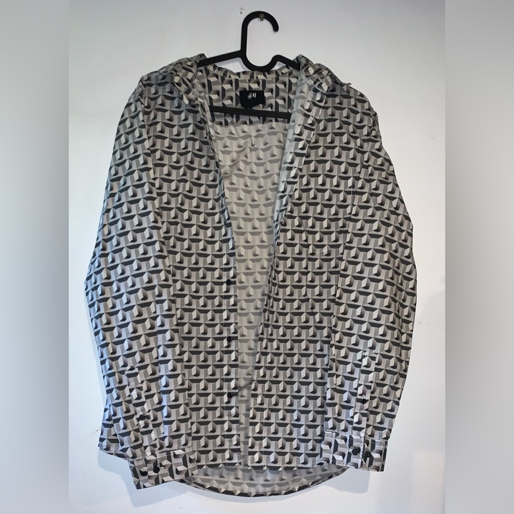 Men’s Patterned H&M Button Down Shirt